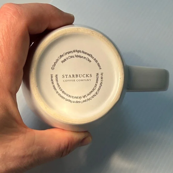 Starbucks White and Green Logo Mug - Picture 4 of 4